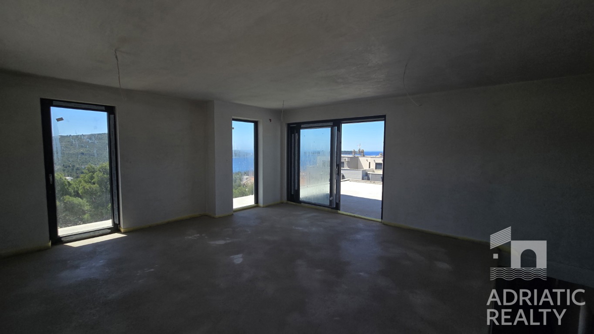 Primošten, appartamento su due livelli con vista panoramica sul mare