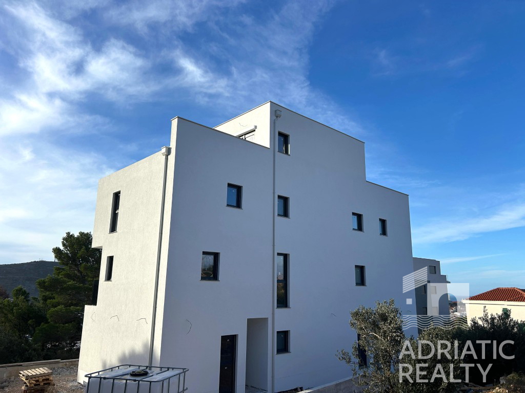 Primošten, appartamento su due livelli con vista panoramica sul mare