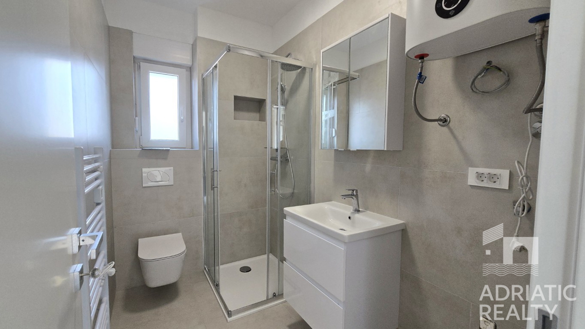 Jezera, isola di Murter, appartamento bilocale con vista mare, subito abitabile