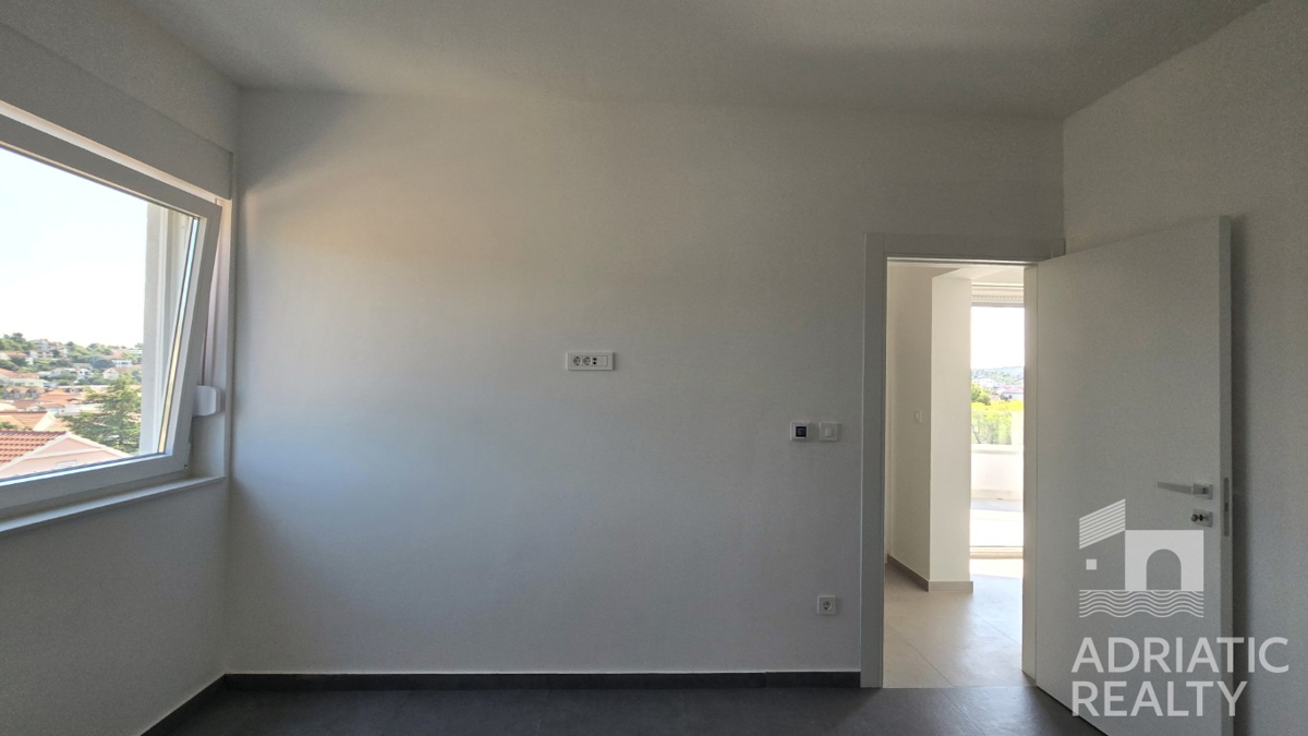 Jezera, isola di Murter, appartamento bilocale con vista mare, subito abitabile