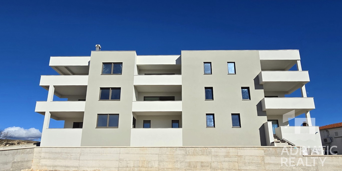 Vodice, bellissimo appartamento trilocale con vista panoramica sul mare