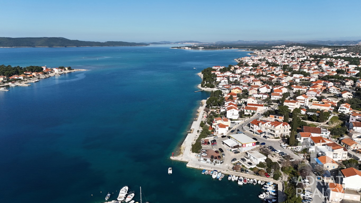 Brodarica, splendida attico trilocale, 136,27 m2, vista mare