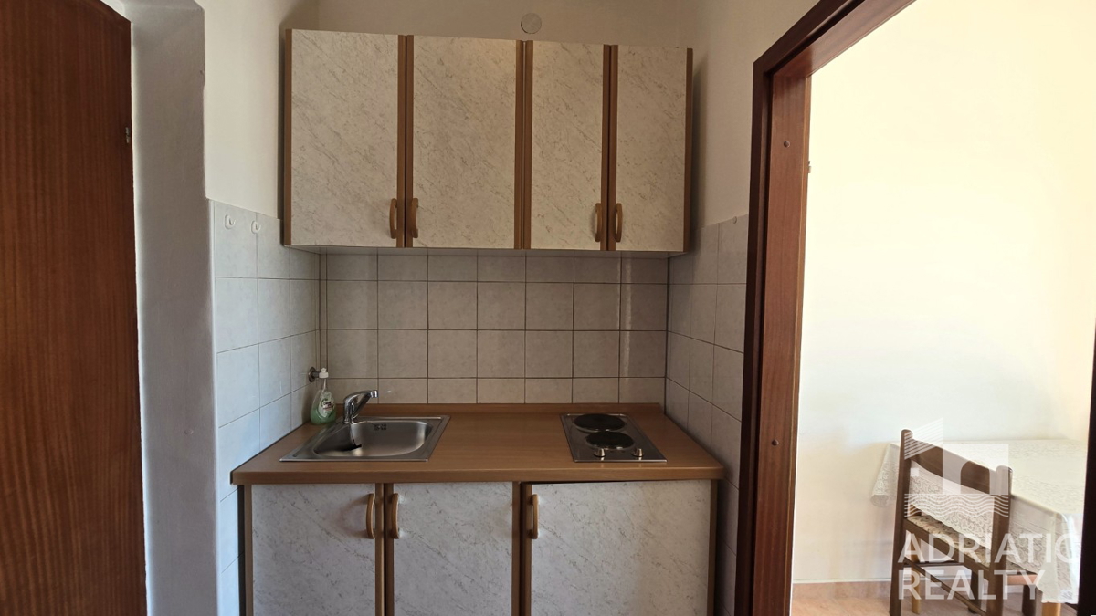 Vodice, casa familiare con appartamenti - occasione ideale per il turismo