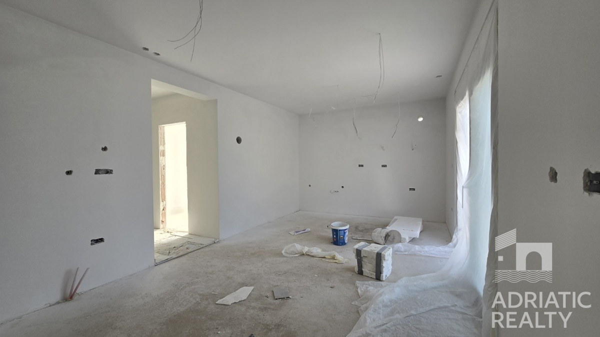 Vodice, appartamento trilocale con terrazza sul tetto in nuova costruzione, 131,5 m2