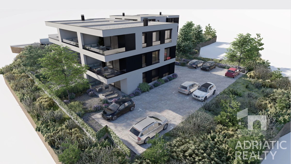 Srima, appartamento trilocale con ampio terrazzo e giardino di 196,80 m2