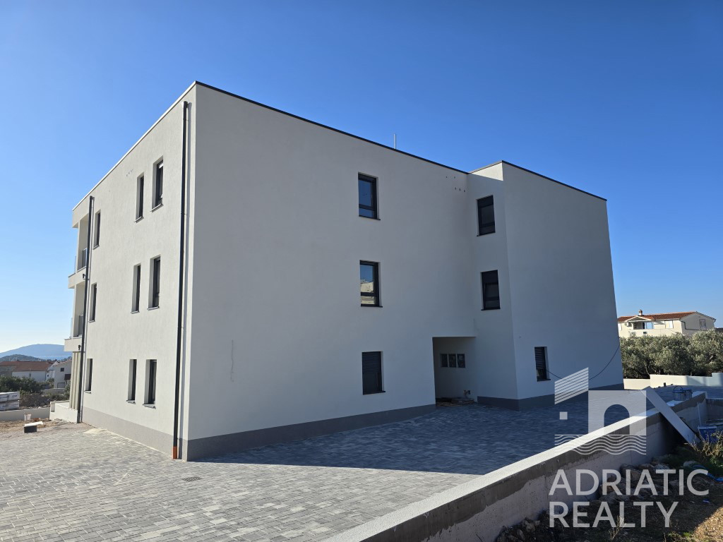 Tribunj, spazioso appartamento bilocale con vista mare