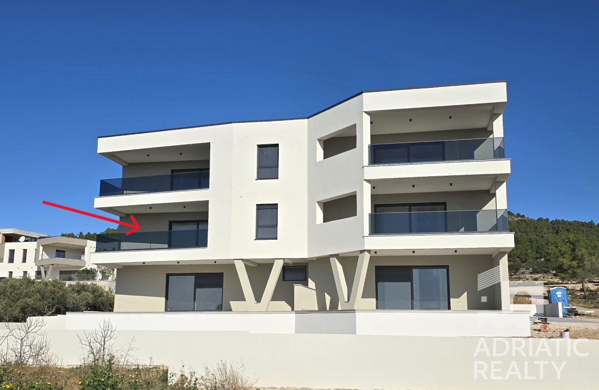 Tribunj, spazioso appartamento bilocale con vista mare