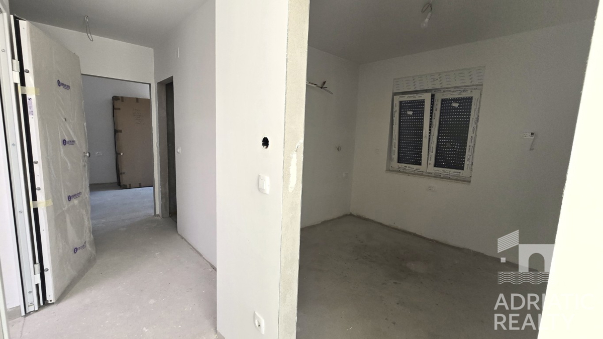 Brodarica, ampio attico, 156,65 m2, 70 m dal mare