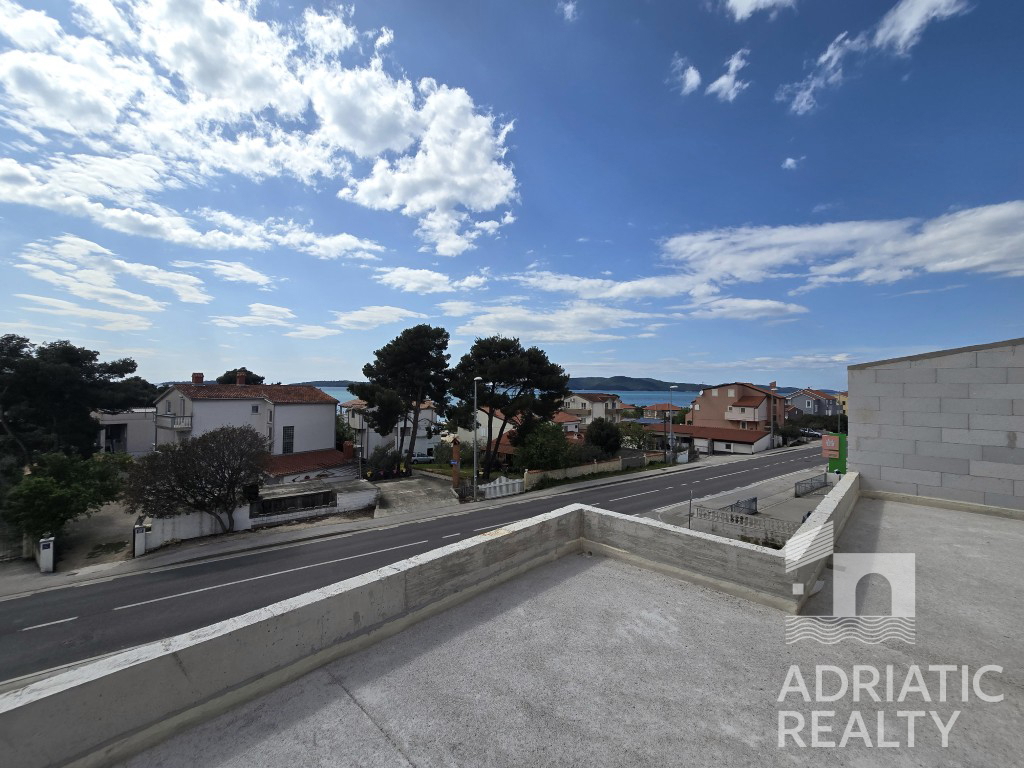 Brodarica, ampio attico, 156,65 m2, 70 m dal mare