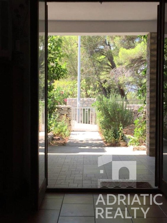 Pirovac, affascinante casa circondata da una pineta – perfetta per una vacanza e investimento - RIDOTTO
