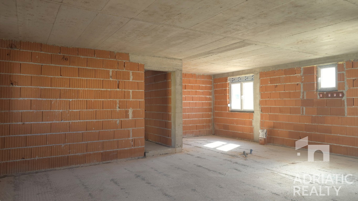 Grebaštica, appartamento con due camere da letto con giardino vicino alla spiaggia