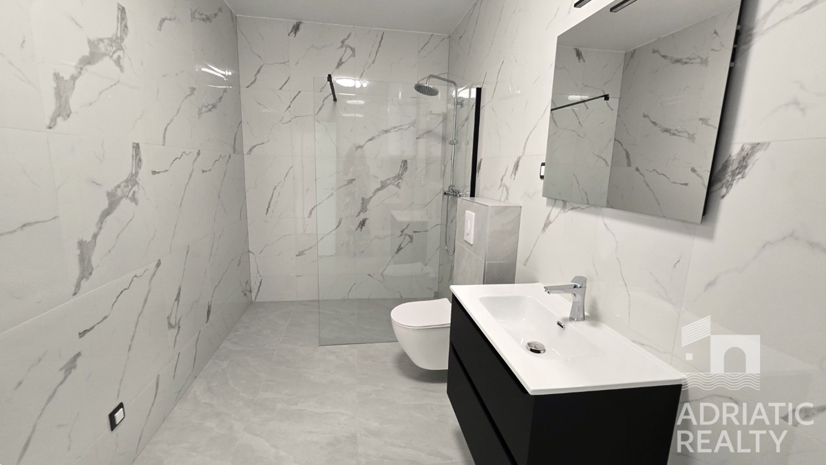 Vodice, appartamento bilocale al primo piano di una nuova costruzione