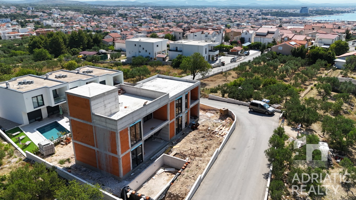 Vodice, moderna dvojna kuća s pogledom na more