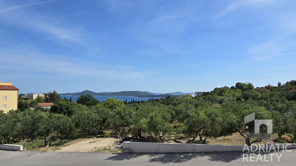 Vodice, moderna dvojna kuća s pogledom na more