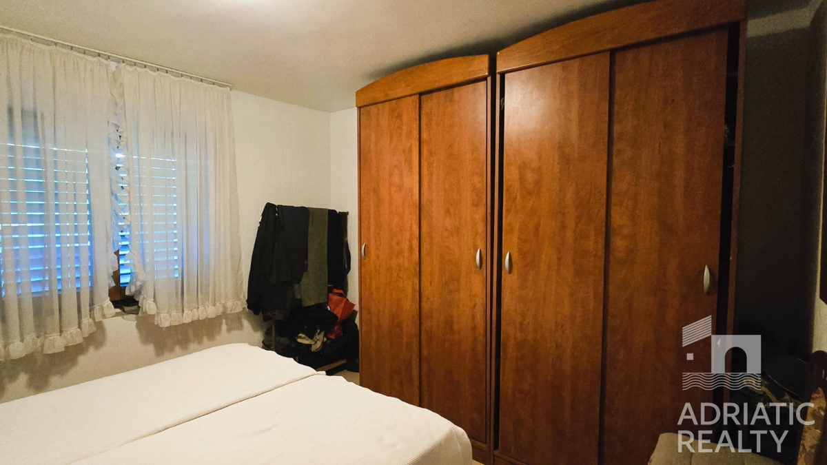 Vodice, appartamento bilocale con due terrazze, a 10 minuti a piedi dalla spiaggia