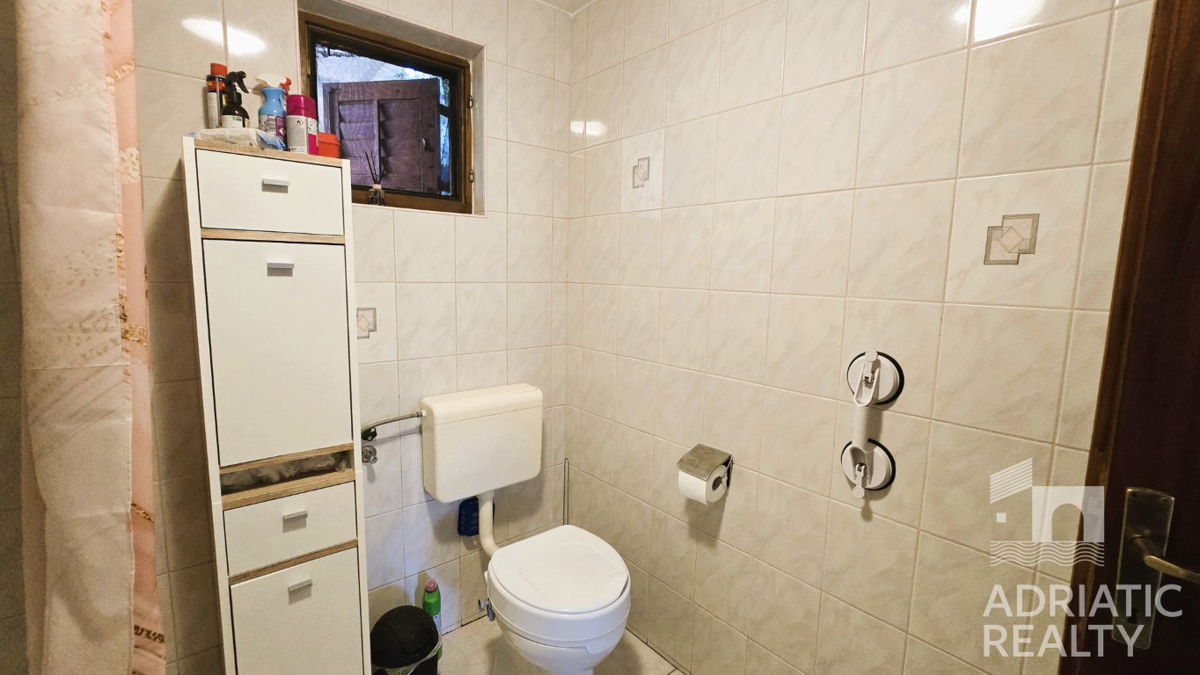 Vodice, appartamento bilocale con due terrazze, a 10 minuti a piedi dalla spiaggia