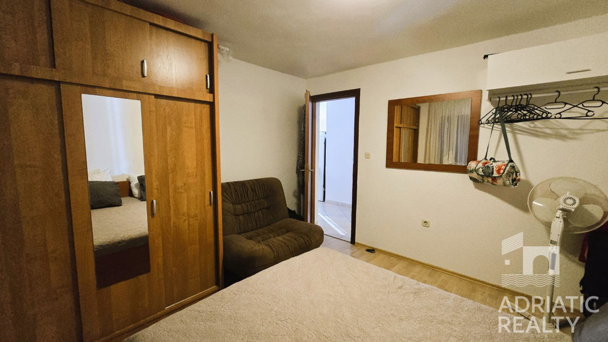 Vodice, appartamento bilocale con due terrazze, a 10 minuti a piedi dalla spiaggia