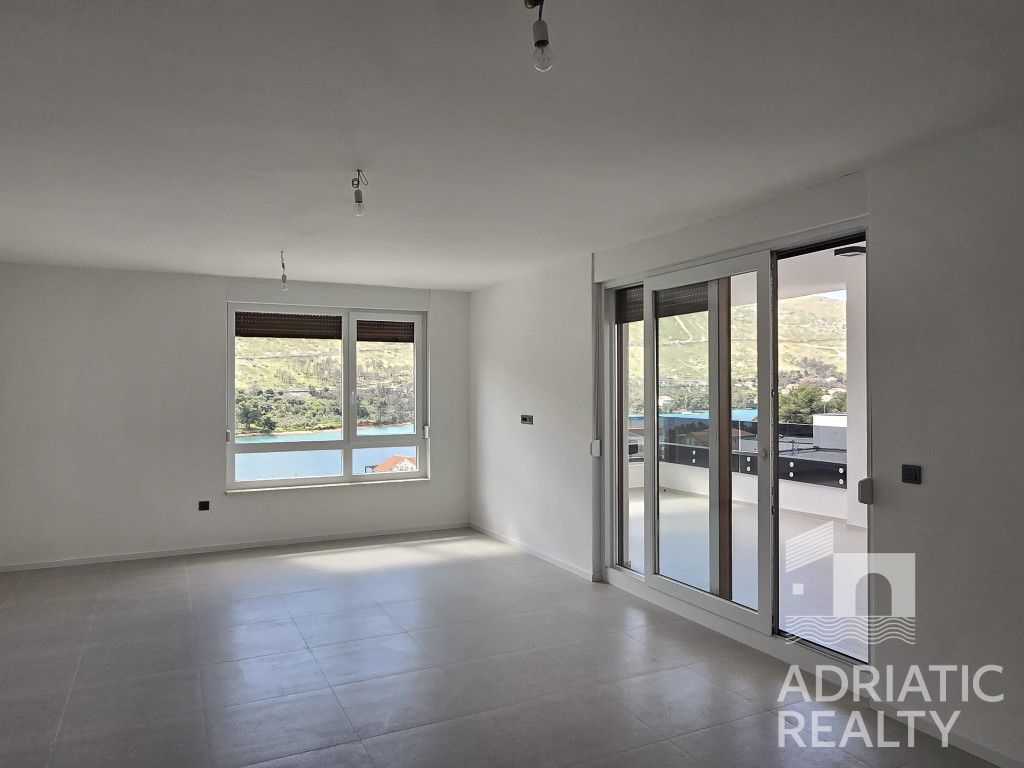 Grebaštica, attico con splendida vista sul mare, 4 camere da letto, 121,90 m2