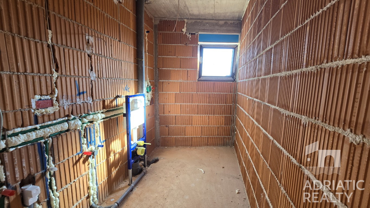 Vodice, appartamento con due camere da letto in una moderna costruzione nuova