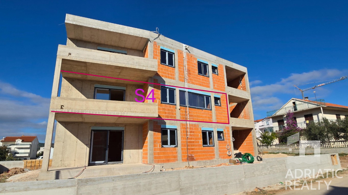 Vodice, appartamento con due camere da letto in una moderna costruzione nuova