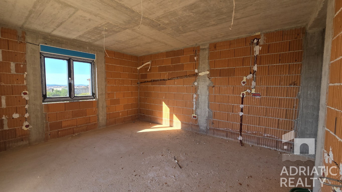 Vodice, appartamento con due camere da letto in una moderna costruzione nuova