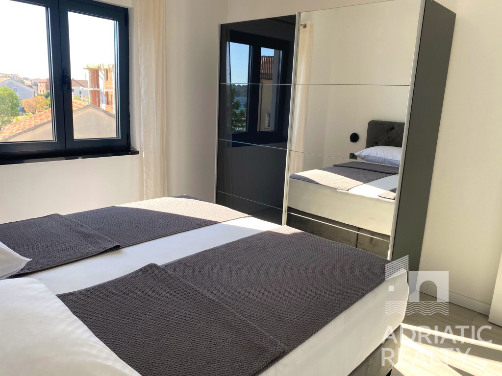 Srima, bilocale + monolocale a 50 m dalla spiaggia