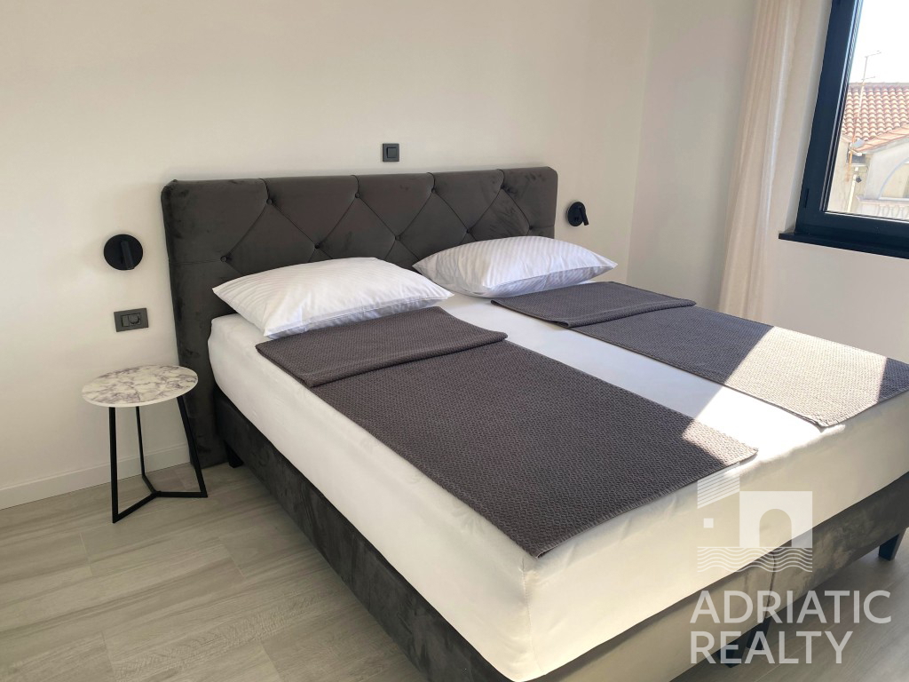 Srima, bilocale + monolocale a 50 m dalla spiaggia