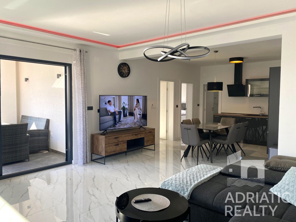 Srima, bilocale + monolocale a 50 m dalla spiaggia