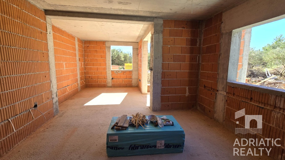 Vodice, appartamento con due camere da letto con giardino