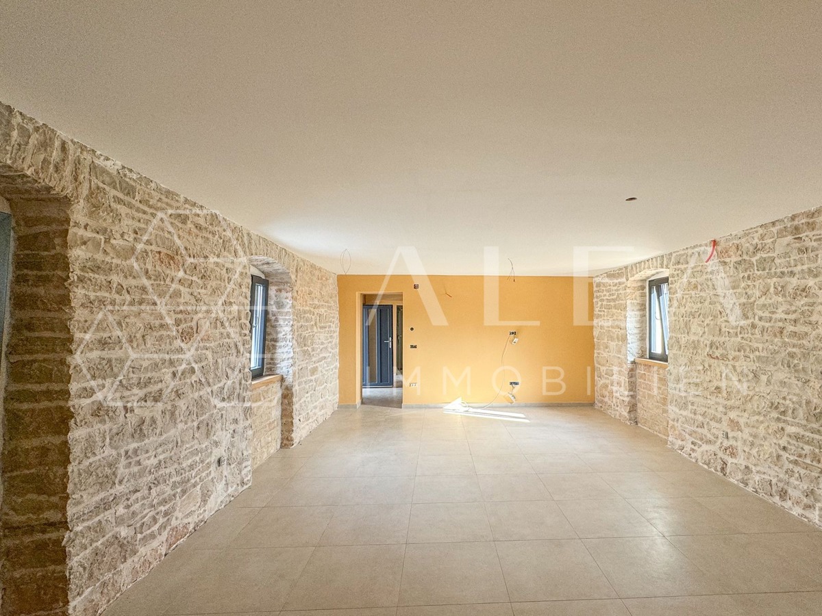 Bellissima casa in pietra recentemente ristrutturata con giardino di 2000 m2