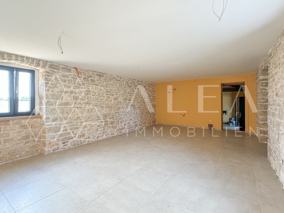 Bellissima casa in pietra recentemente ristrutturata con giardino di 2000 m2