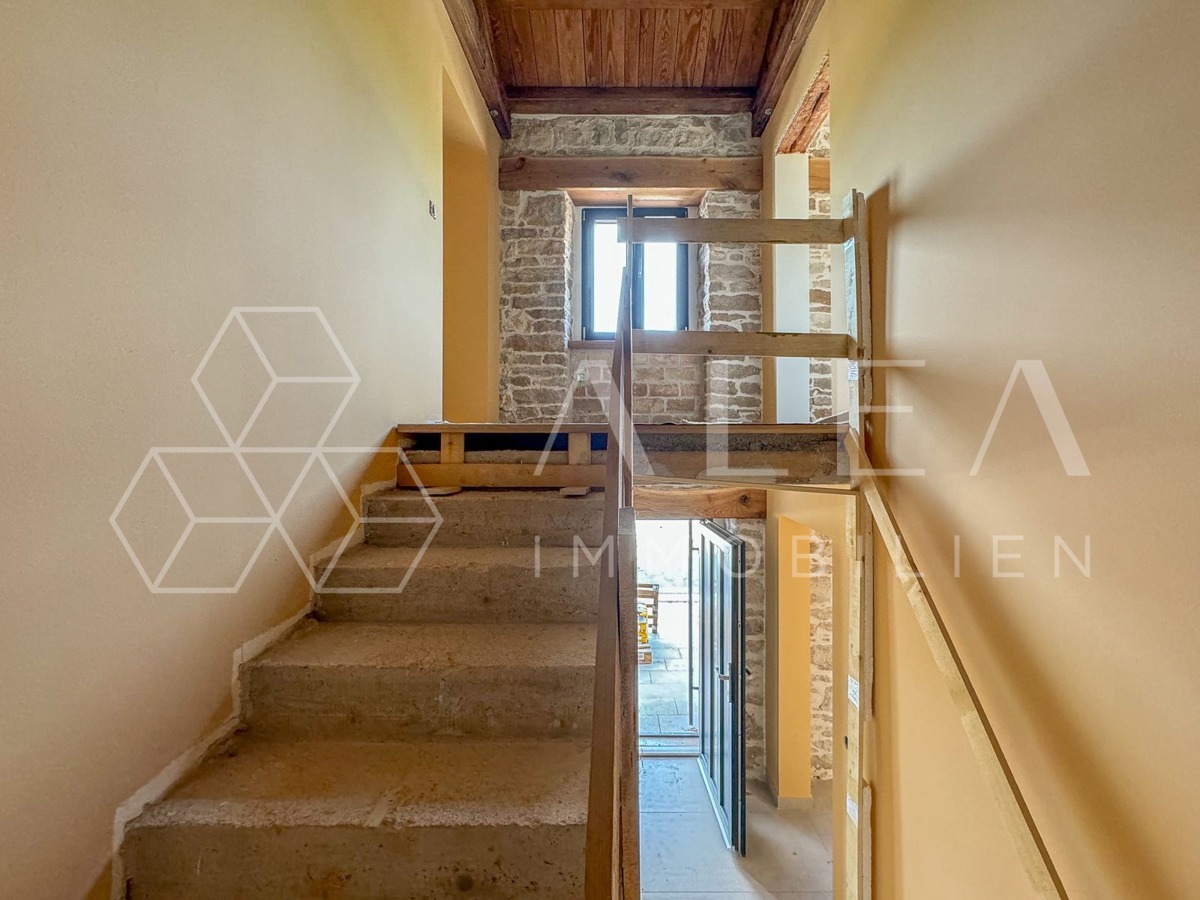 Bellissima casa in pietra recentemente ristrutturata con giardino di 2000 m2