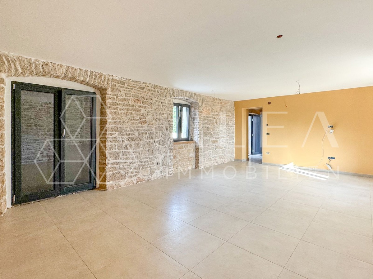 Bellissima casa in pietra recentemente ristrutturata con giardino di 2000 m2