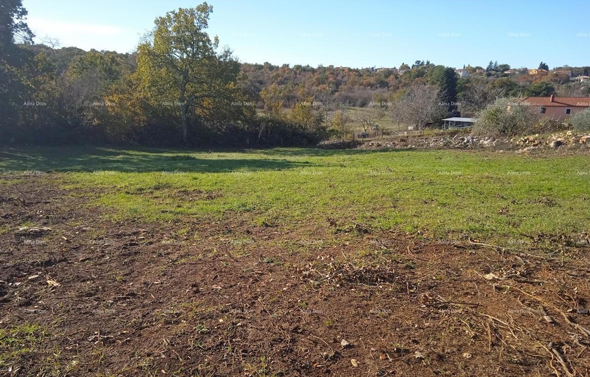 Terreno edificabile in vendita in una posizione tranquilla, Kaštel