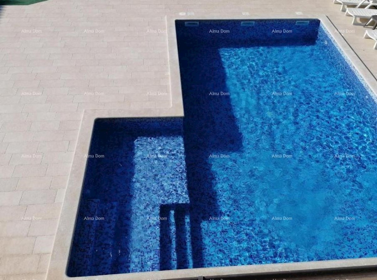 Una bellissima villa con piscina a Banjole è in vendita