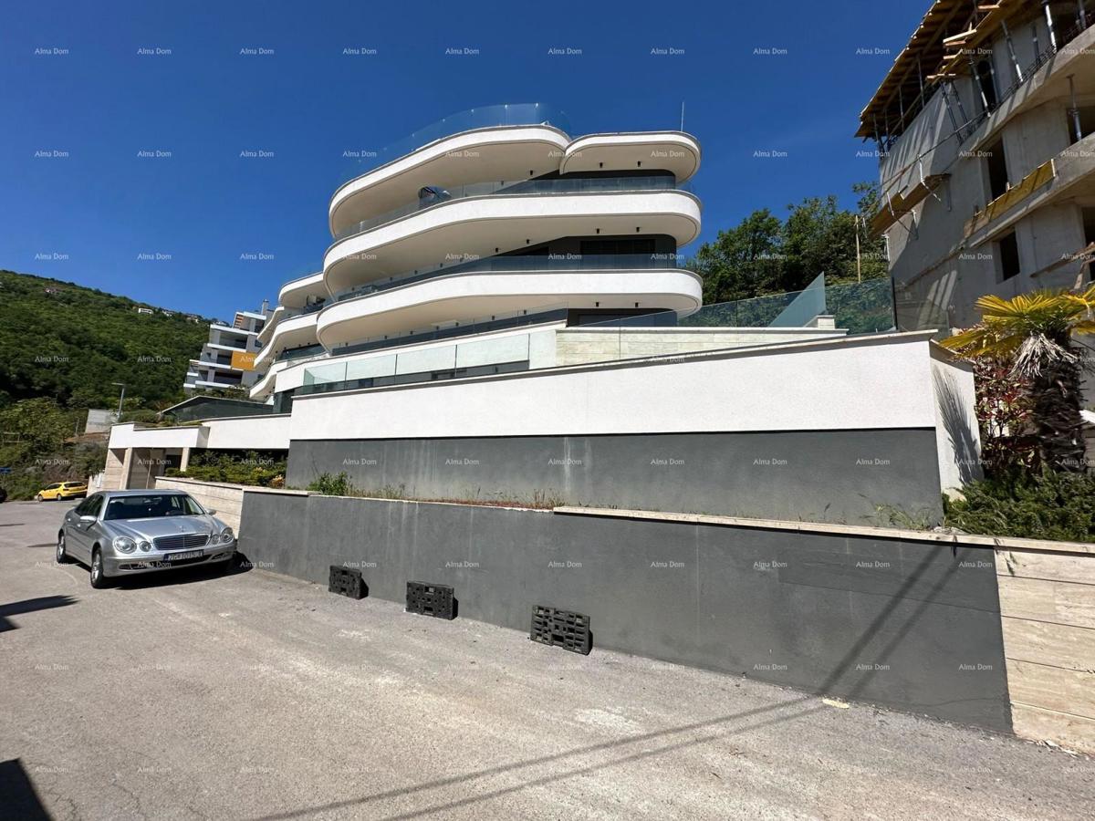 Vendita di appartamenti lussuosi e modernamente attrezzati in un edificio residenziale con piscine sul tetto, Opatija!  Community Verified icon