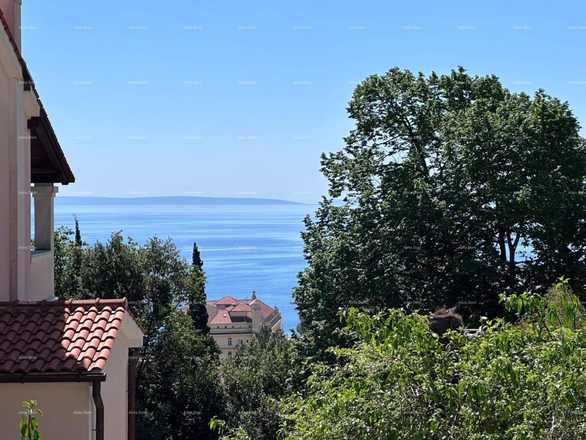 Vendita di appartamenti lussuosi e modernamente attrezzati in un edificio residenziale con piscine sul tetto, Opatija!  Community Verified icon