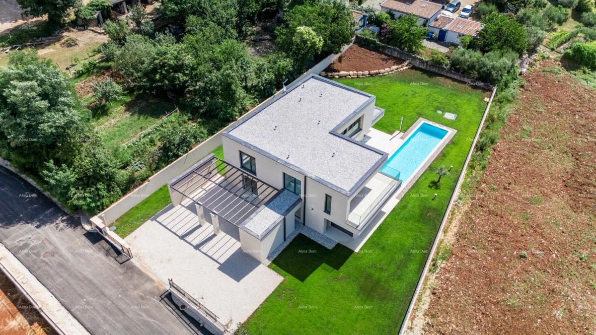 Casa Familiare di Lusso con Piscina in Vendita a Labinci, Vicino a Poreč