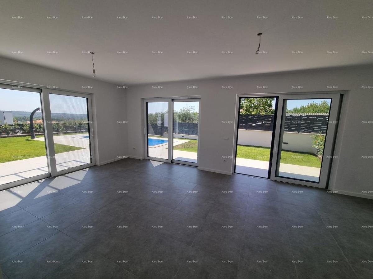 Vendita di un lussuoso appartamento duplex con piscina, Tar! S2