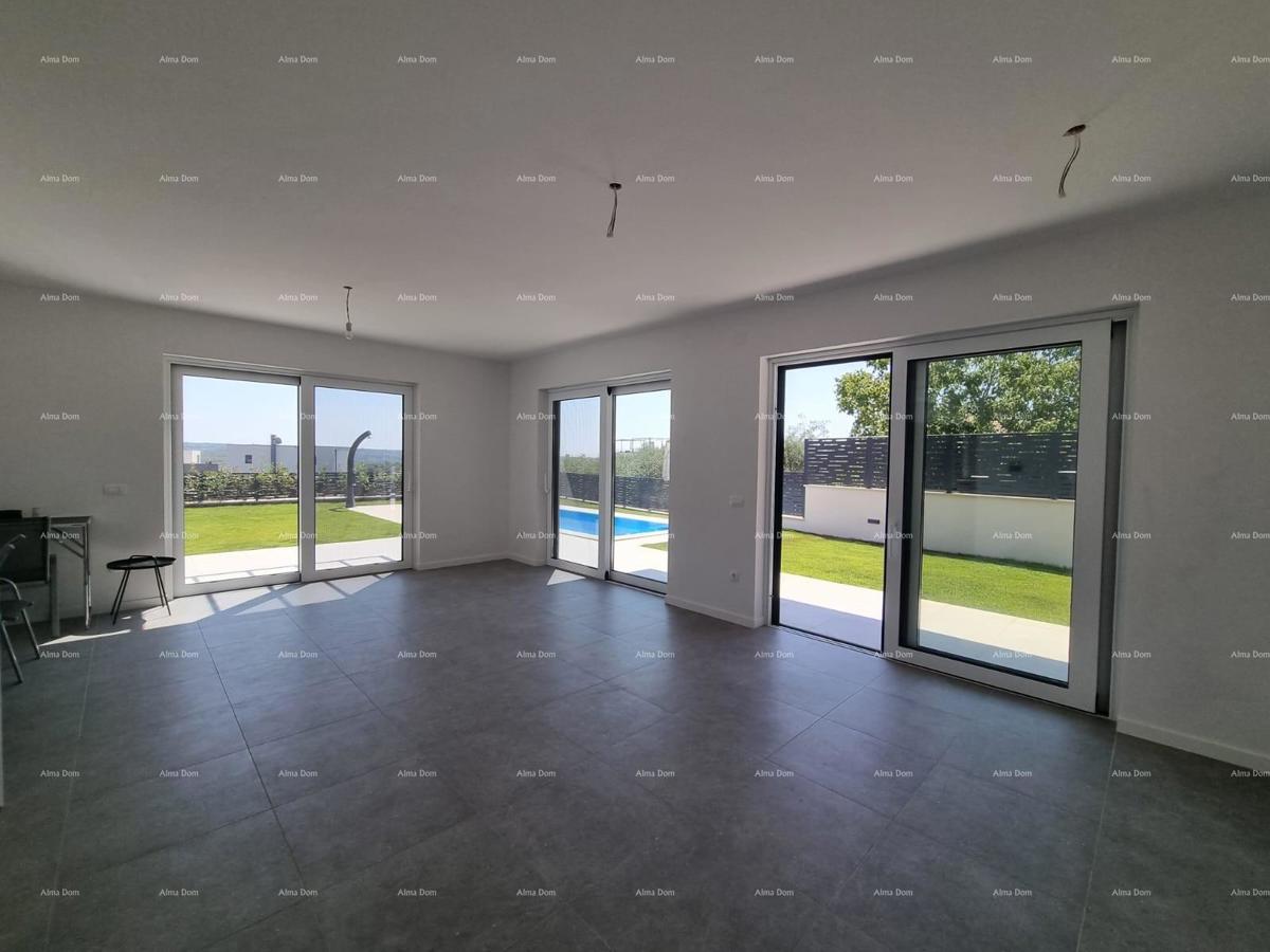 Vendita di un lussuoso appartamento duplex con piscina, Tar! S2