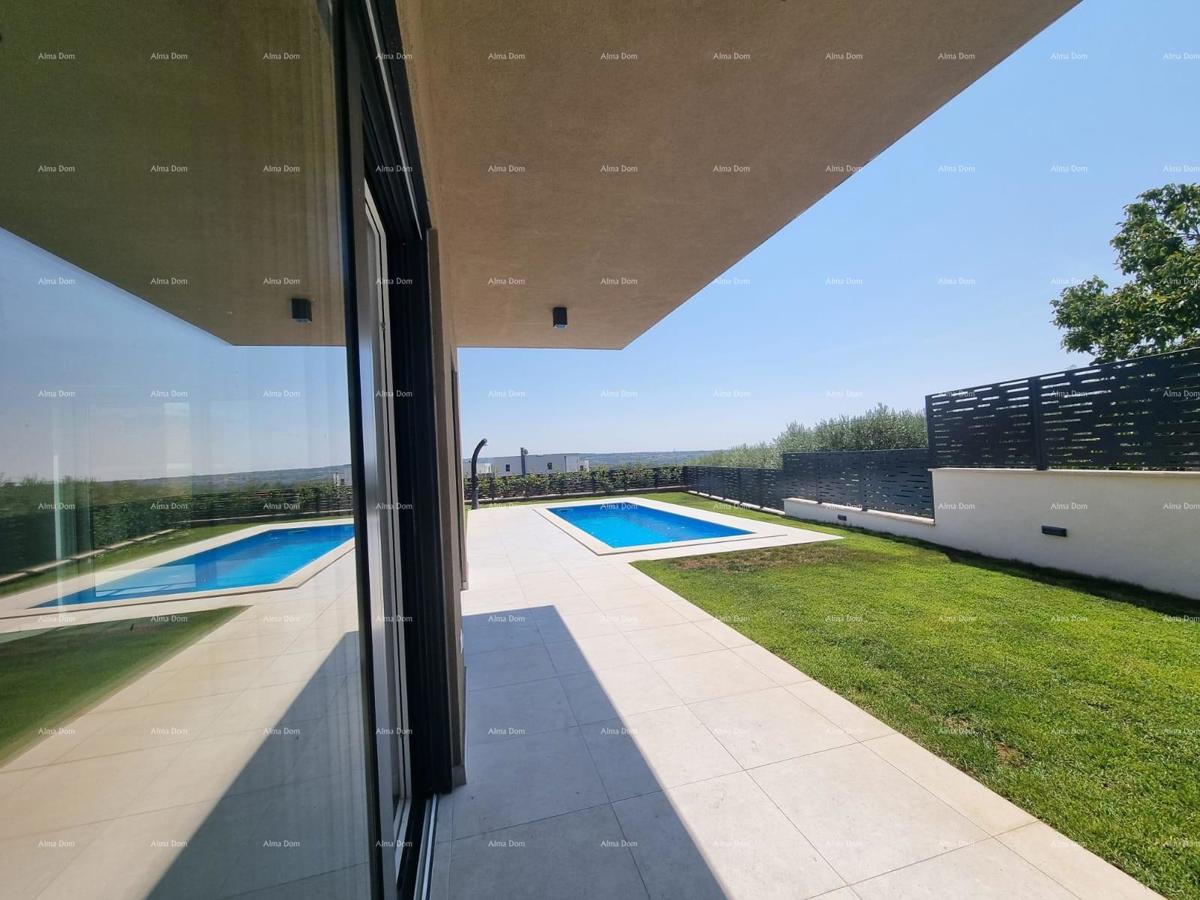 Vendita di un lussuoso appartamento duplex con piscina, Tar! S2