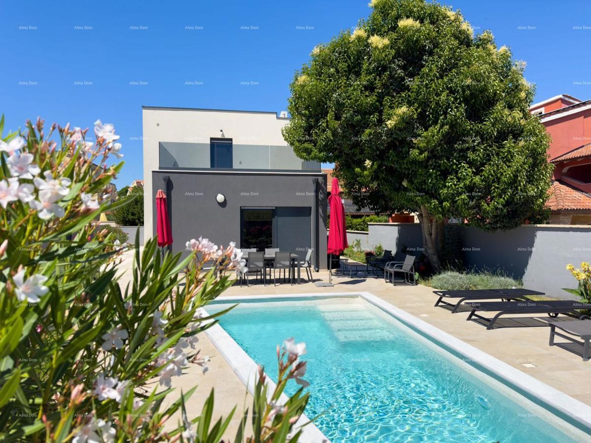 Istria, Ližnjan, 1 km dal centro di Medulin, nuova casa moderna con piscina per le vacanze.