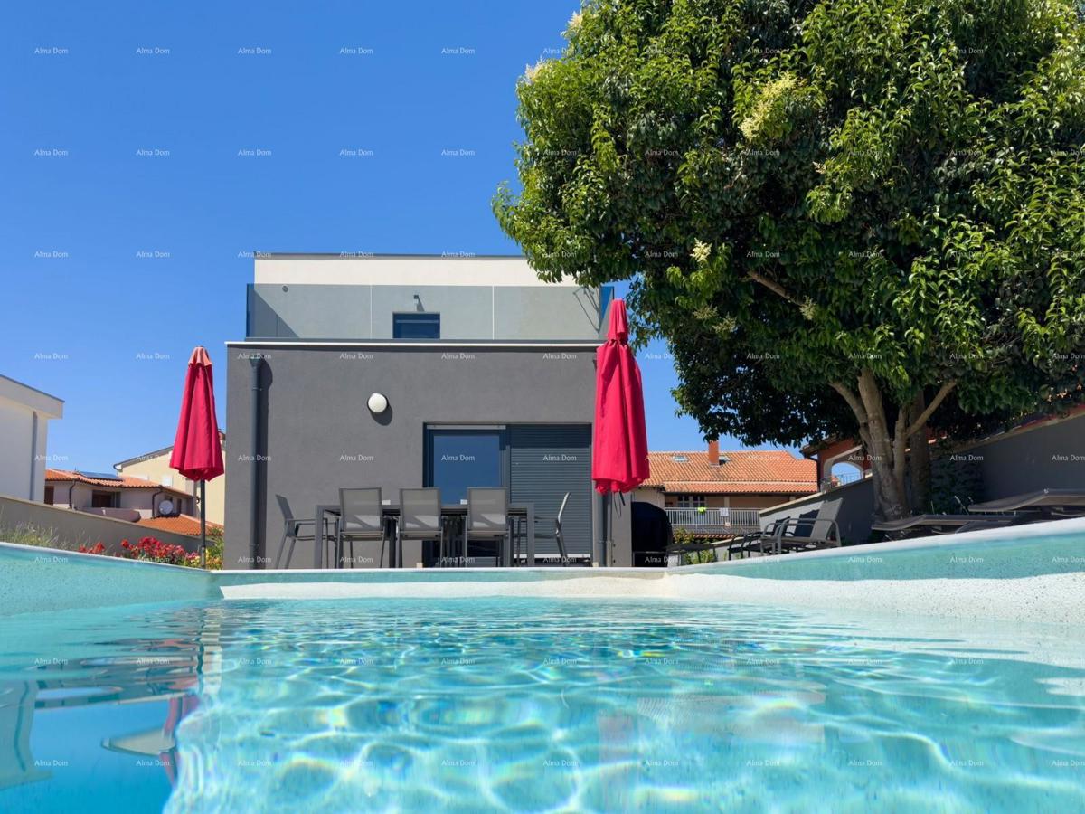 Istria, Ližnjan, 1 km dal centro di Medulin, nuova casa moderna con piscina per le vacanze.