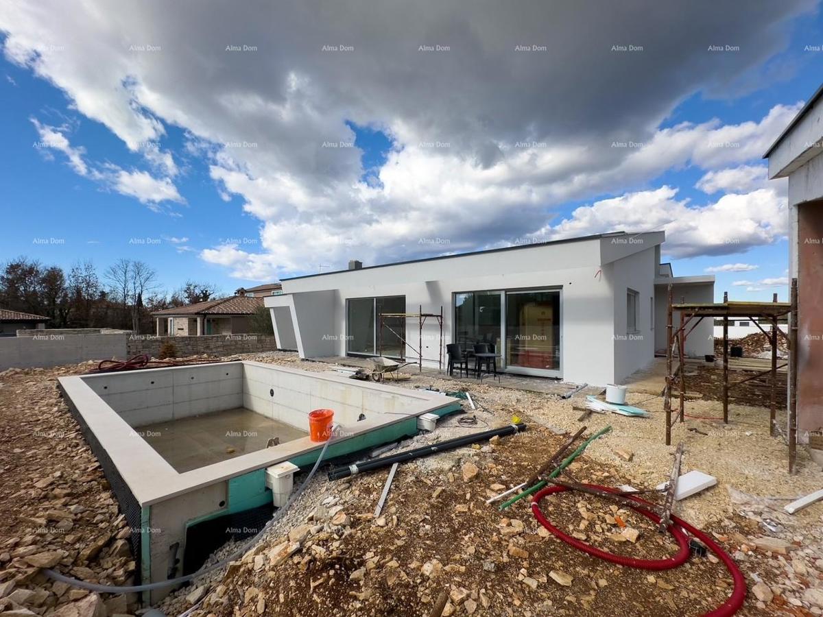 Vendita di una casa di nuova costruzione con piscina, in una posizione tranquilla, Juršići!