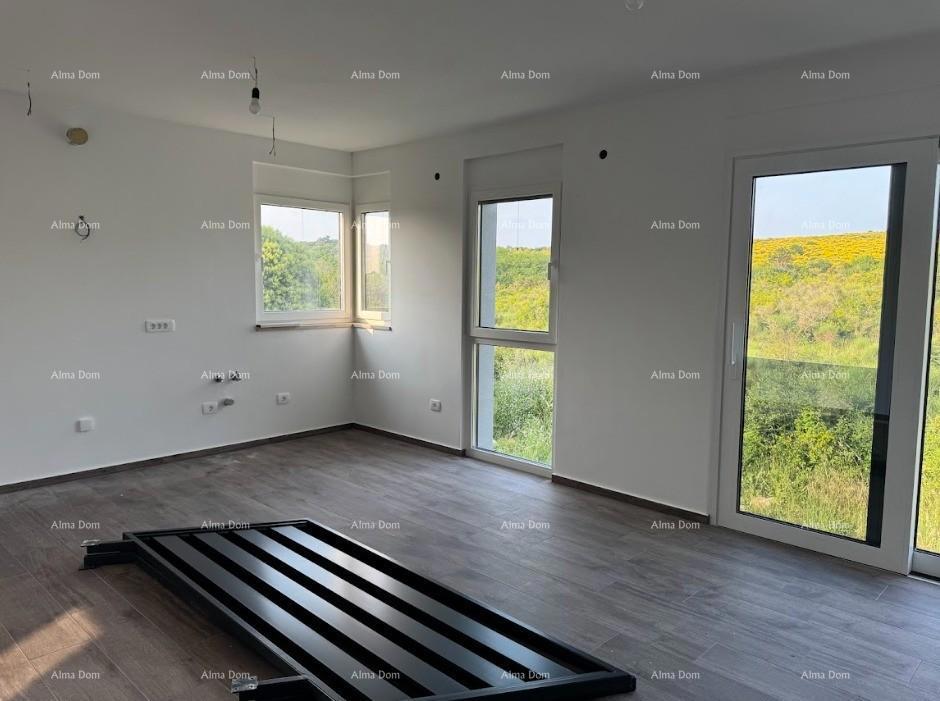 Lussuoso appartamento su due piani con vista mare e ampia terrazza a Zambratija