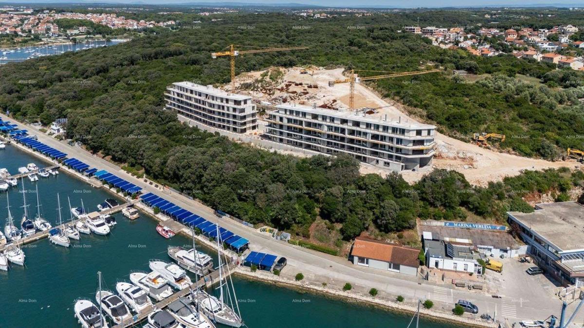 Vendita di appartamenti moderni in un edificio esclusivo con vista sulla marina, Pola!