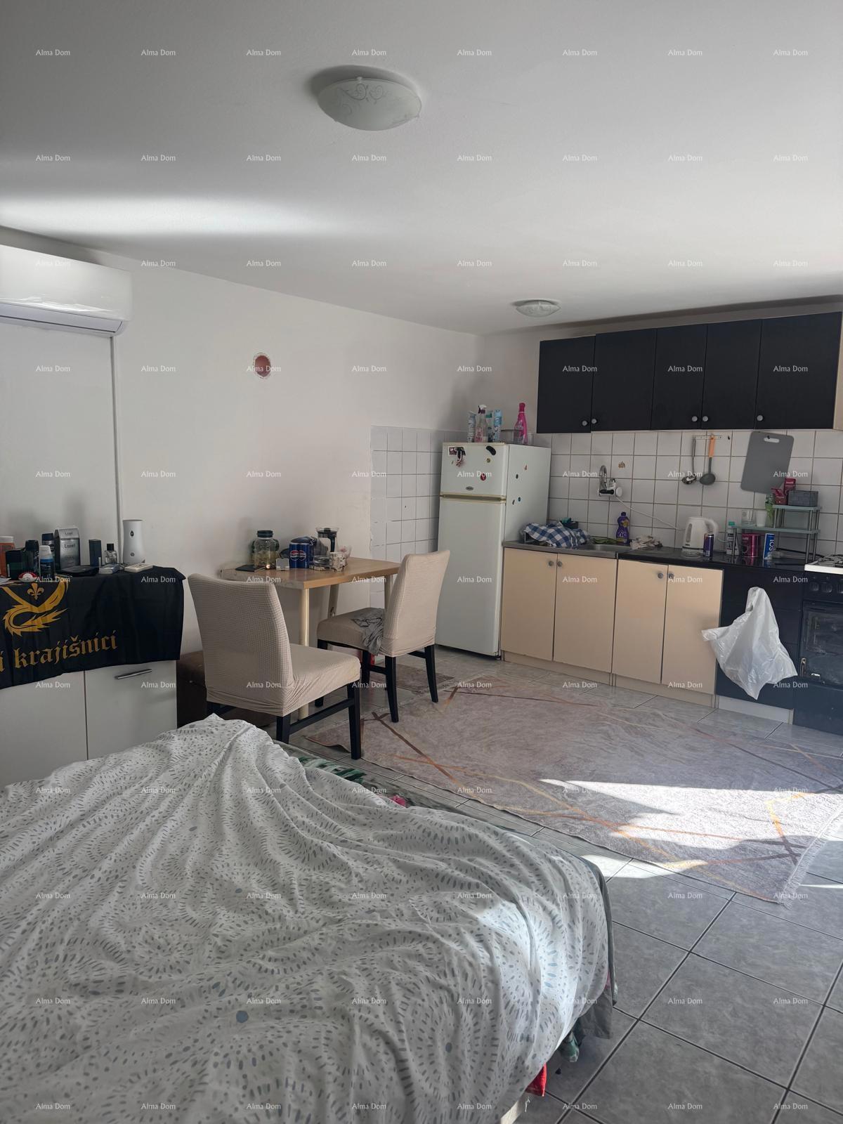 Vendita di una casa in zona centrale con edificio accessorio, Pola!