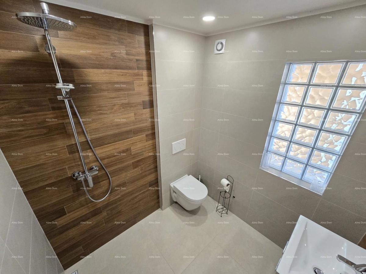 Moderna casa con piscina a Pola, vicino al centro!