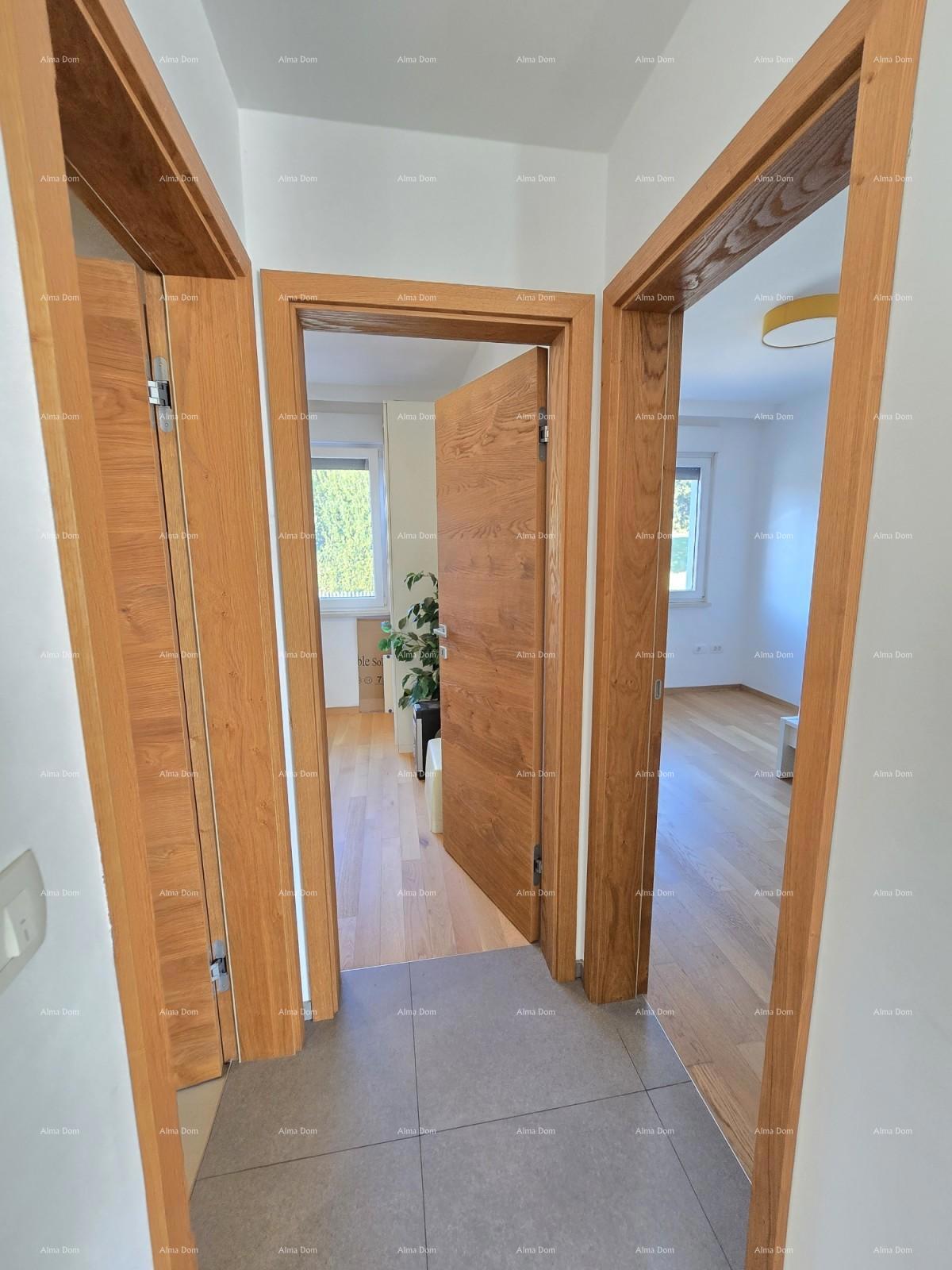 Moderna casa con piscina a Pola, vicino al centro!