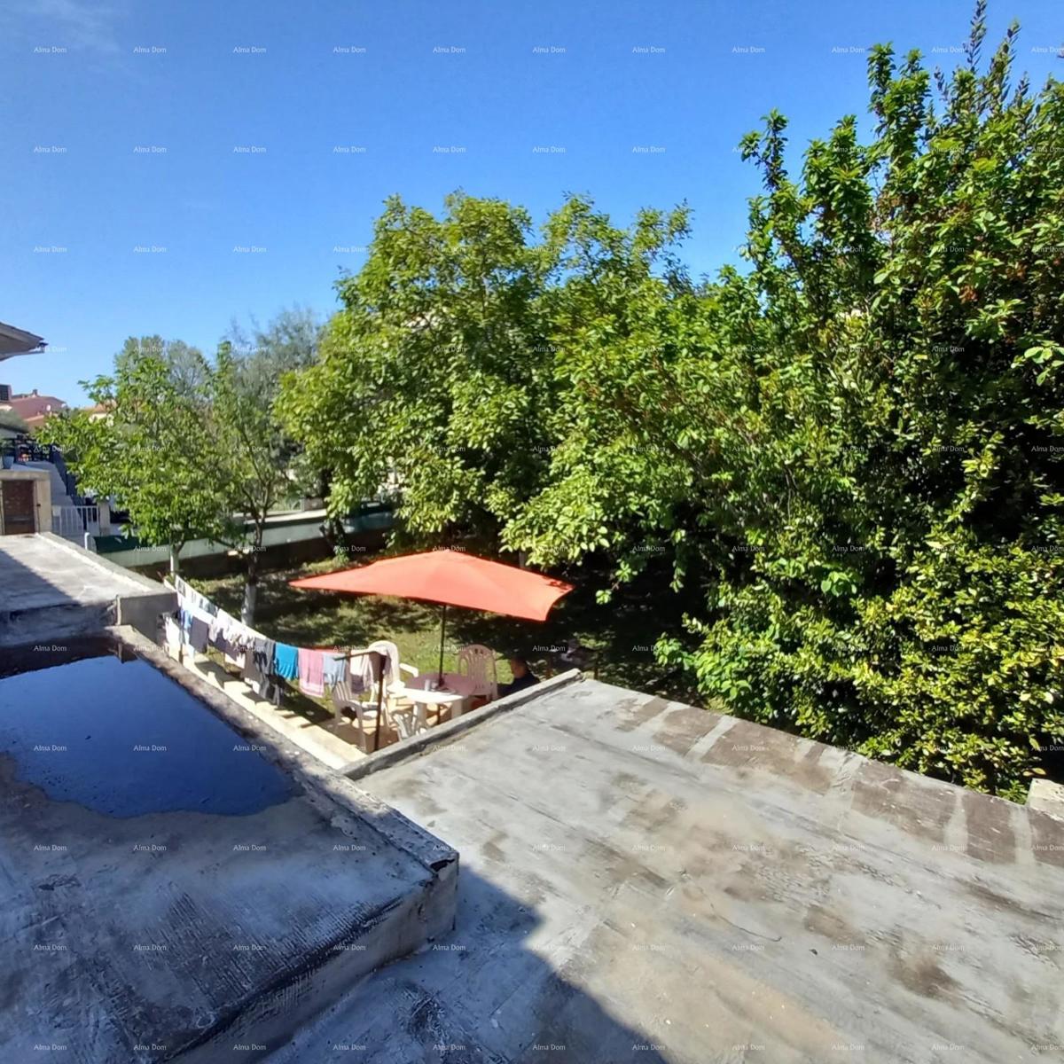 Pula! Appartamento con grande giardino e terrazza.